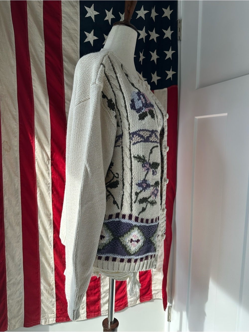 NWT David Loren Vintage Floral Embroidered Cardigan Sweater - Large - Picture 11 of 16
